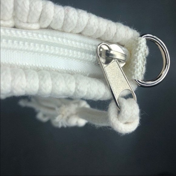 White crochet pouch / bag - Picture 8 of 12